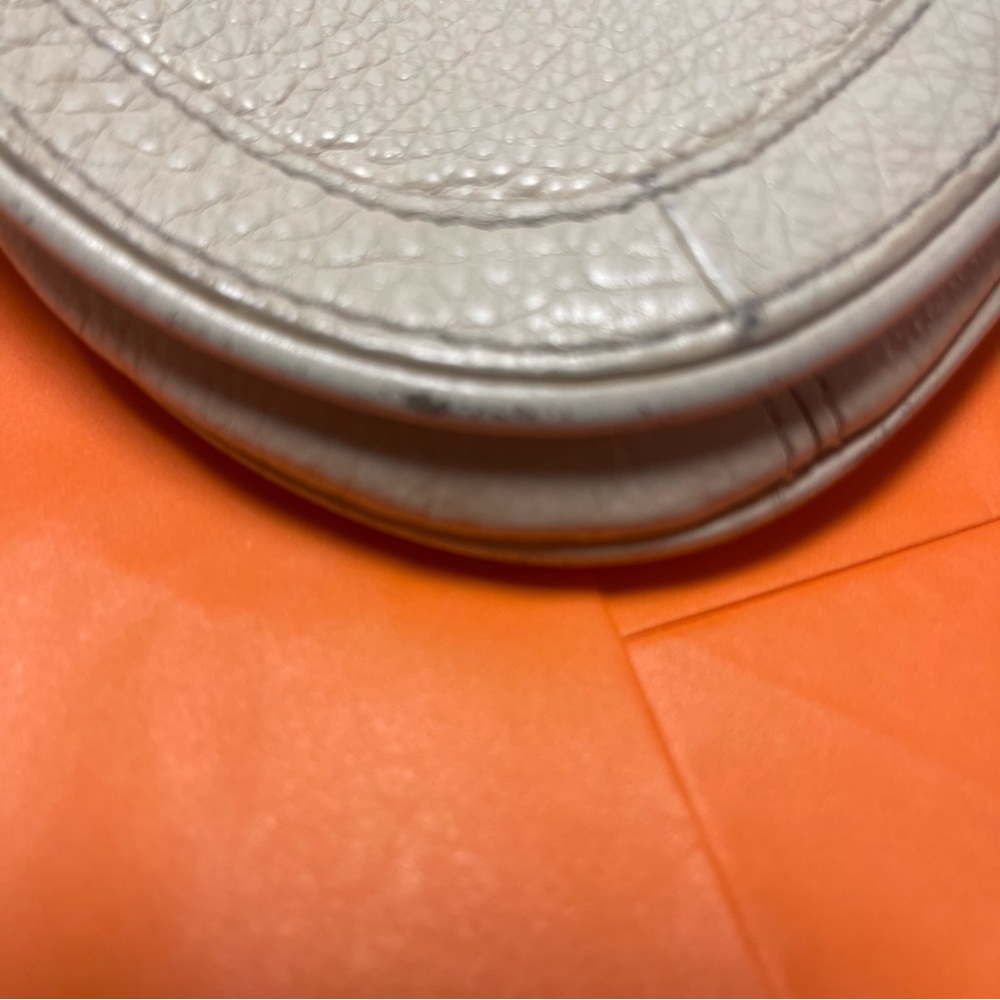Tory Burch Logo Clutch - Picture 6 of 8